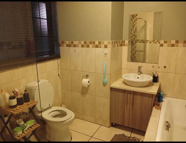 2 BEDROOM PROPERTY TO RENT IN ERAND GARDENS